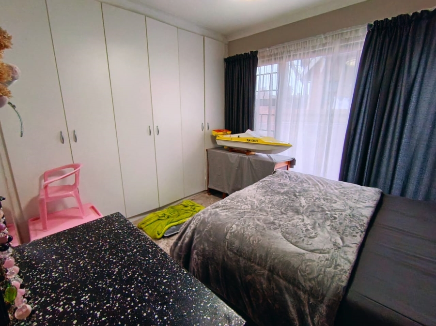 2 Bedroom Property for Sale in Heiderand Western Cape